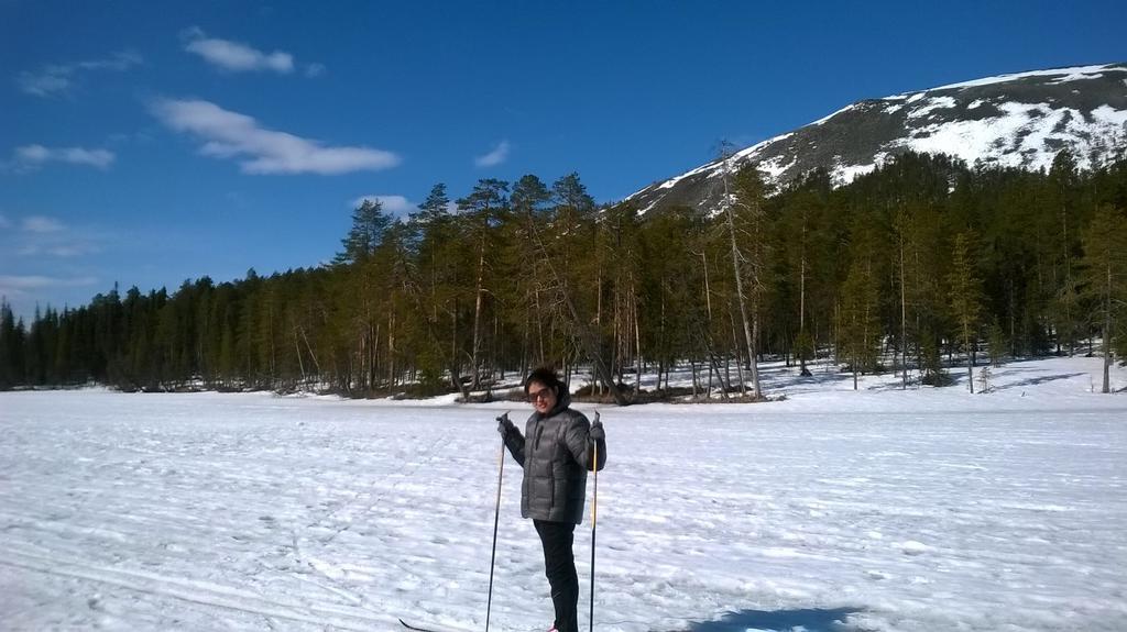 迷失小屋旅馆 Äkäslompolo 外观 照片