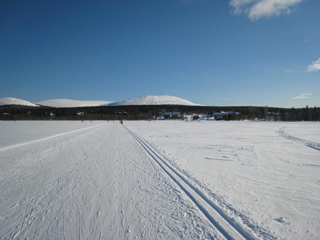 迷失小屋旅馆 Äkäslompolo 外观 照片